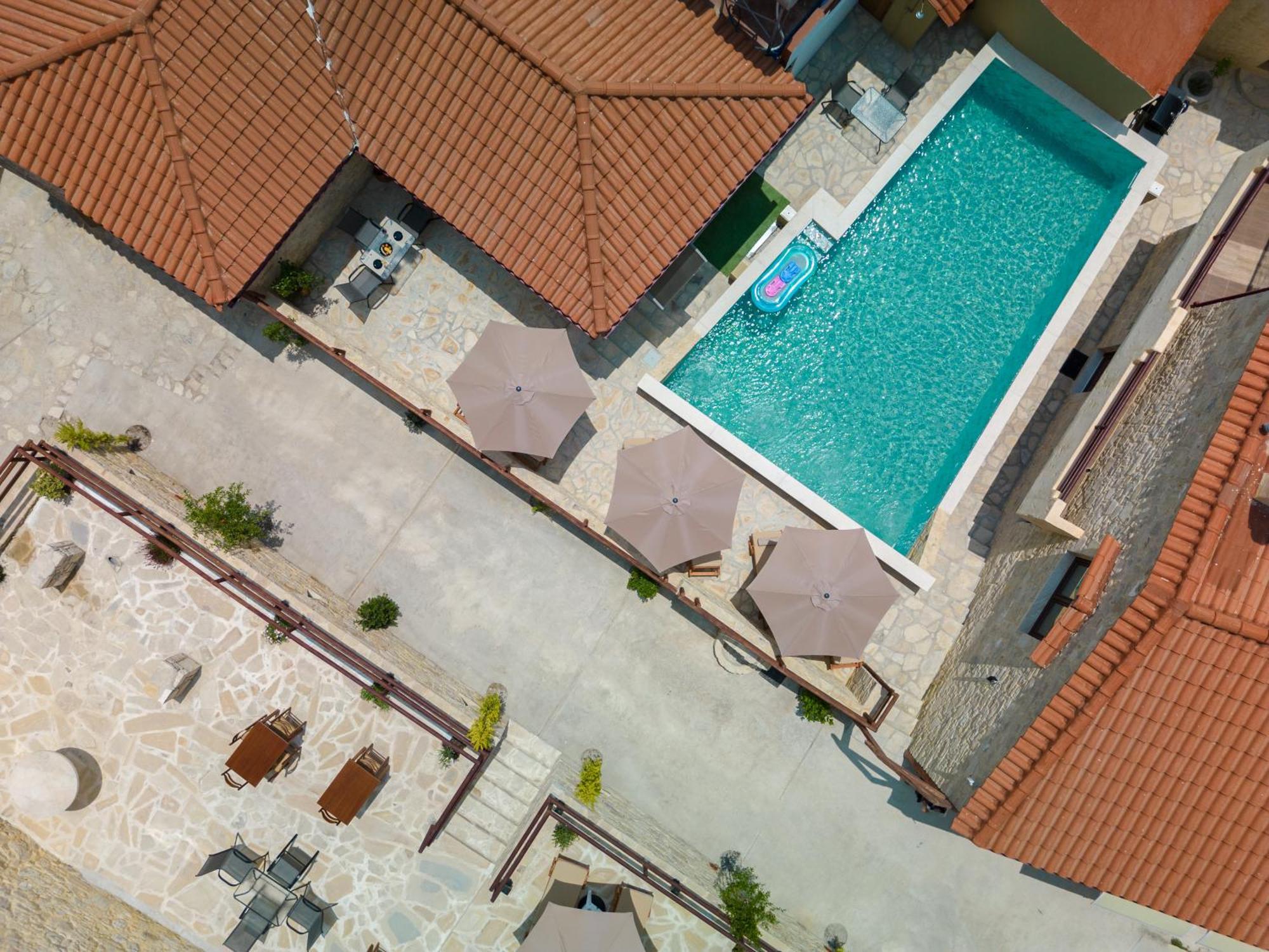 Draganigo Luxury Stone Houses 40 Min From Matala Ano Moulia Exterior foto